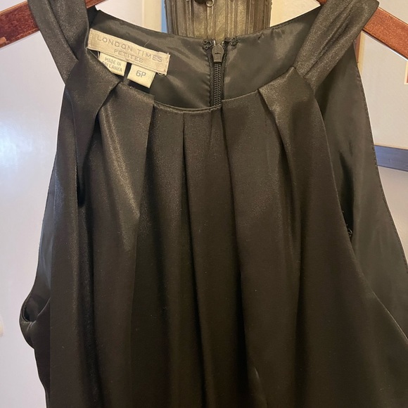 London Times Sateen Dress. - Picture 3 of 4